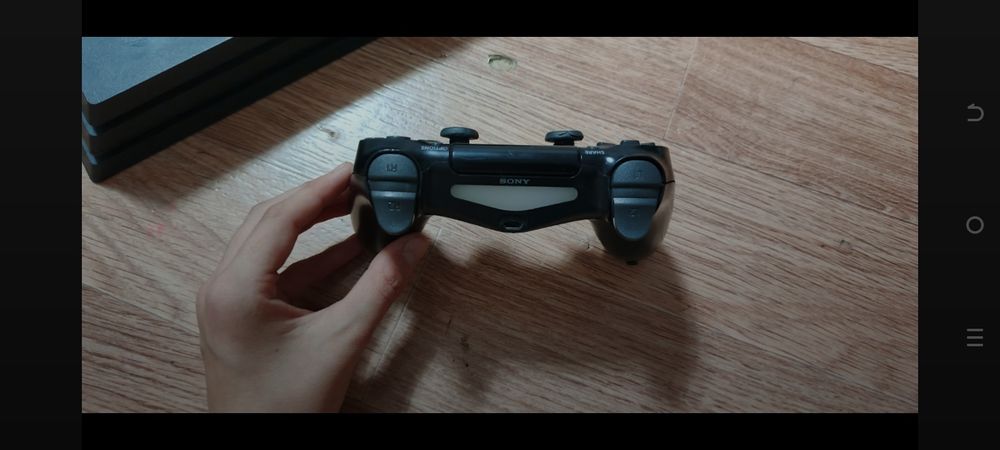 Ps 4 pro, с двумя джостиками