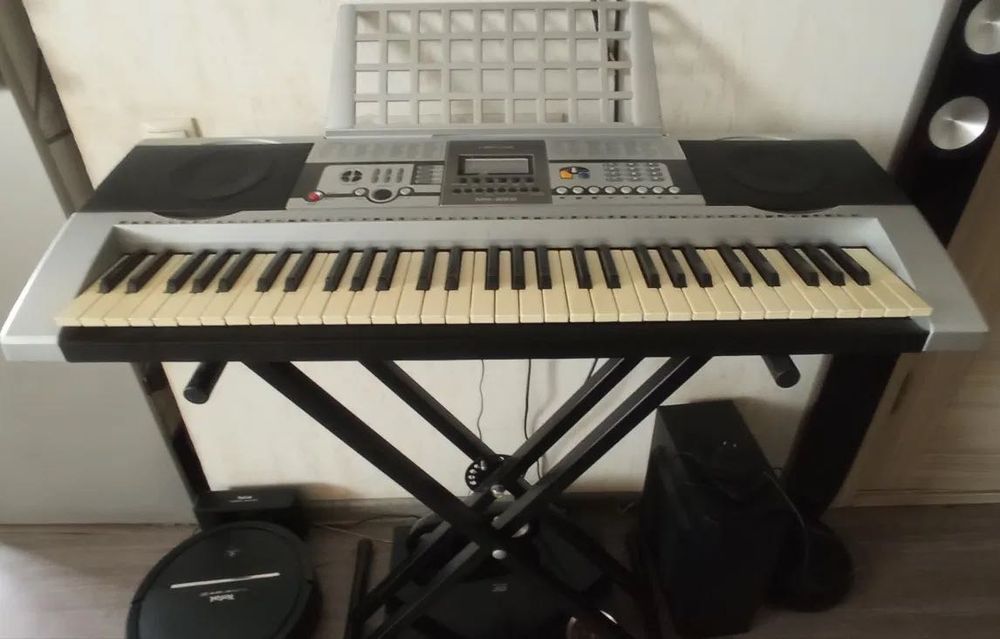 Синтезатор Cortland MK-922 с подставкой
