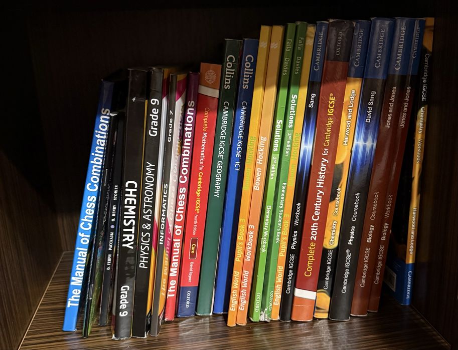 Книги (1–11 класс). Цена договорная