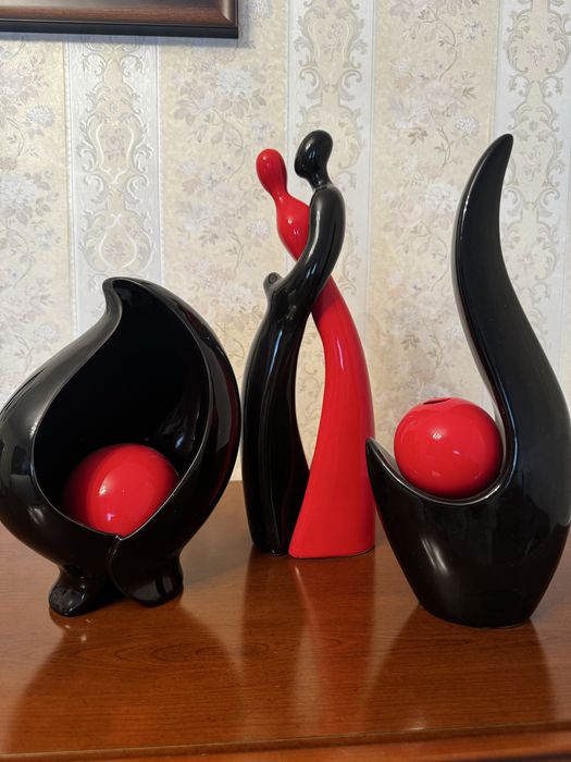 Срочно продам комплект статуэток