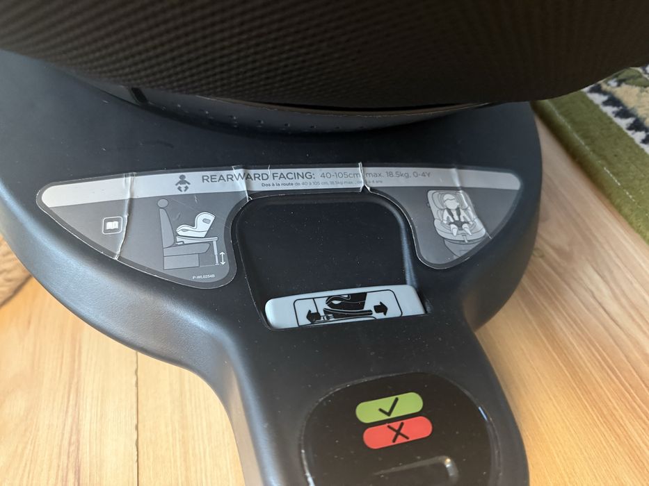 Scaun autor Joie I-Spin cu spatele la mers!