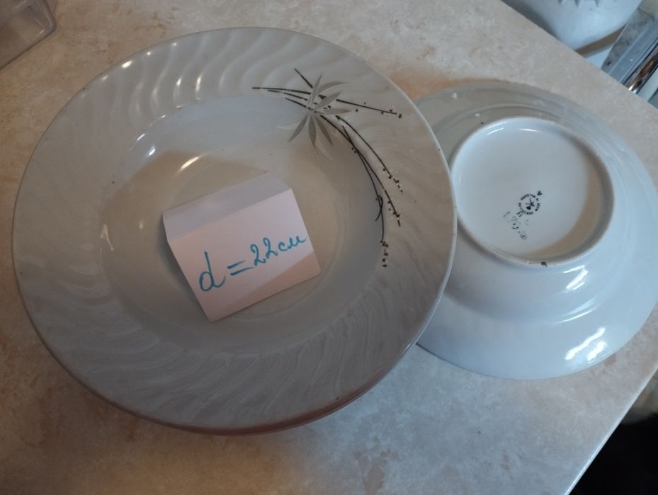 Ордьоври, купа, чинии, чаши, фруктиера, поставки за яйца, мушами