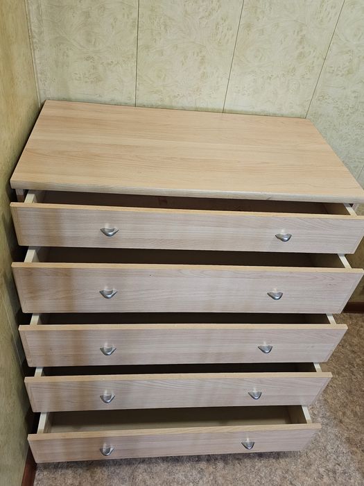 Продам комод фирмы "дятьково"