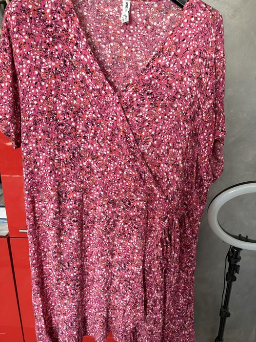 Vand rochita marime mare 50 pret 30 lei