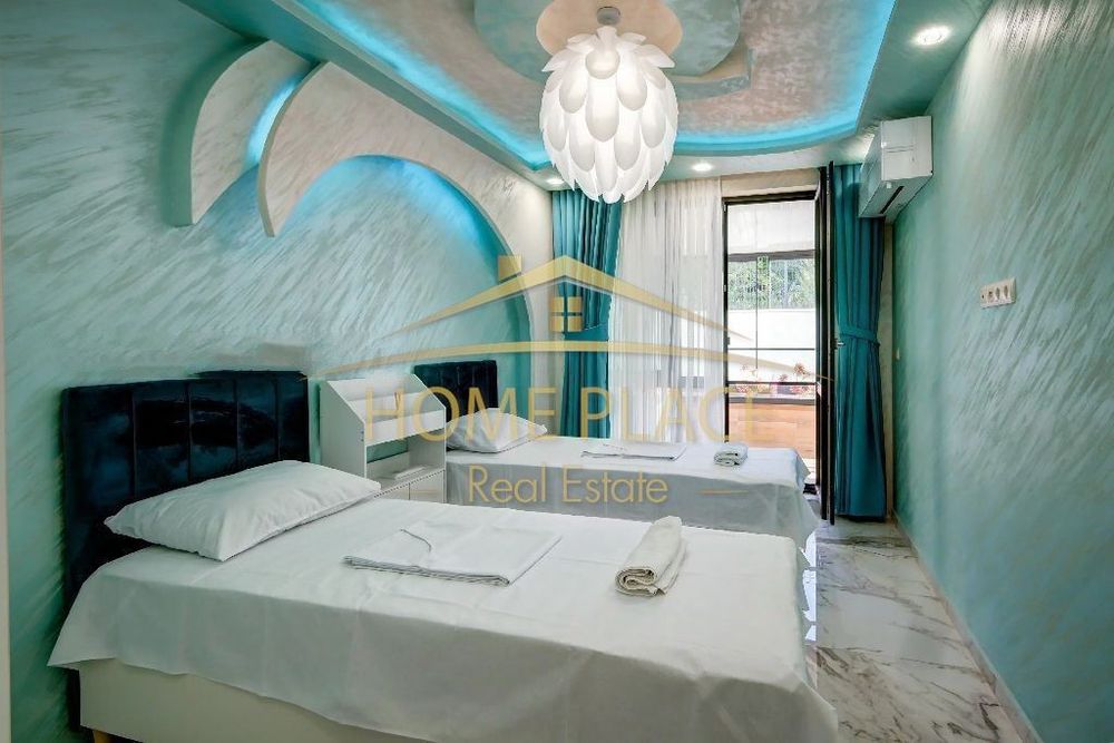 ПАРКОМЯСТО ! Тристаен апартамент под наем - Галата