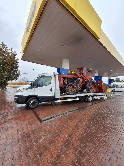 Tractari auto microbuze, dube, transport utilaje agricole, construcții