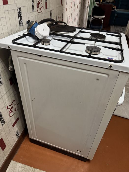 Газ плита с духовкой