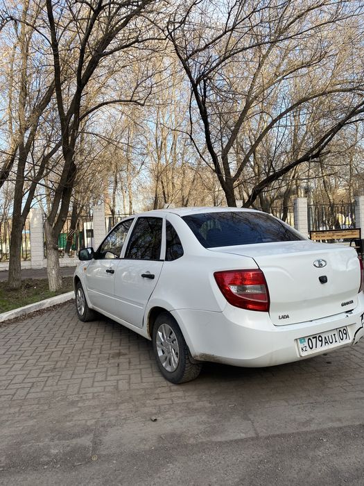 Продам машину на ходу