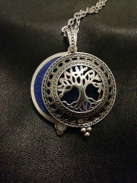 Колие с медальон