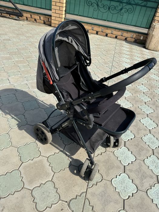 Коляска прогулочная