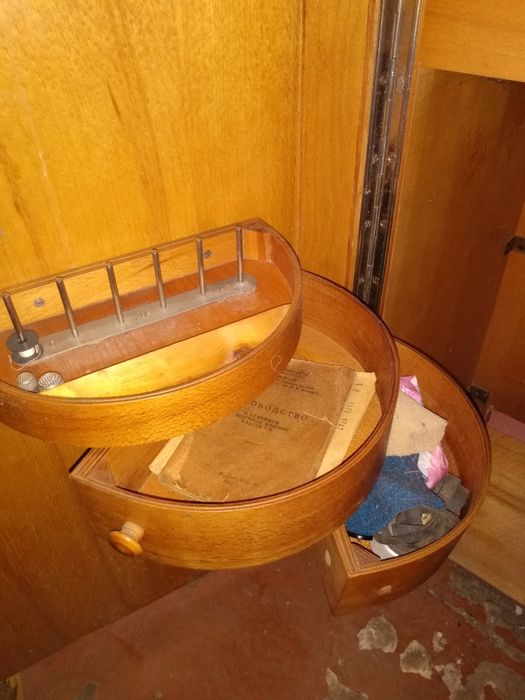 Швейная машина ножная