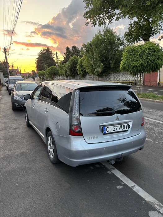 MITSUBISHI Grandis 2005 — imagine 2