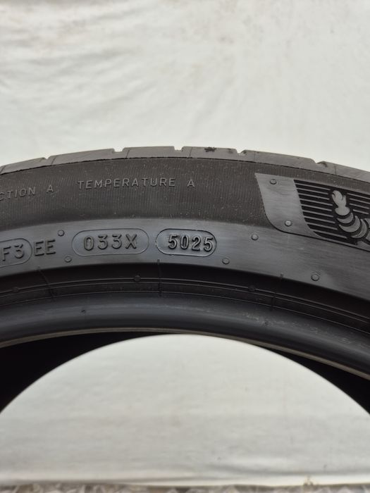 2бр 285 40 22 Michelin летни 25г