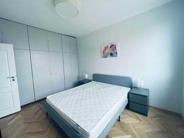 Дава се под наем Тристаен апартамент в София, Център - 80 кв.м за 1100 € - Снимка #3