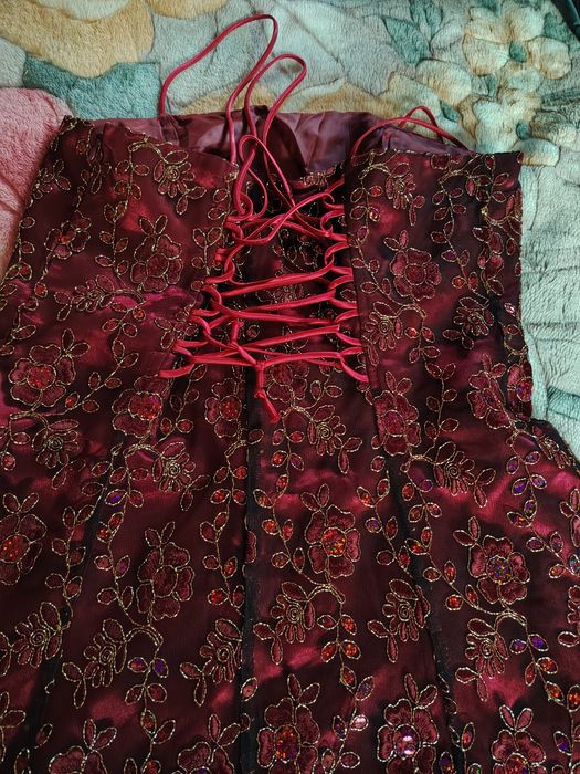 Rochie deosebita culoare bordeaux