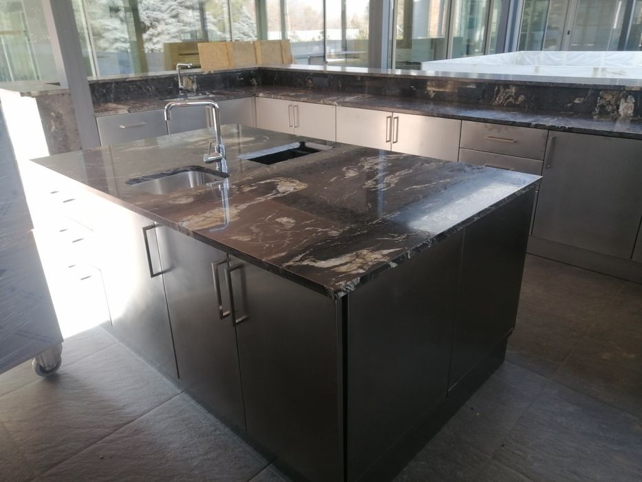 Мебель из нержавеющей стали