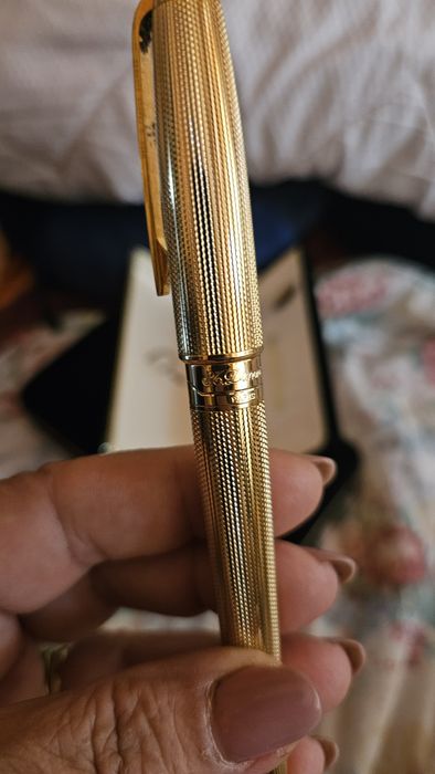 Stilou ST Dupont Paris penita aur 18 k