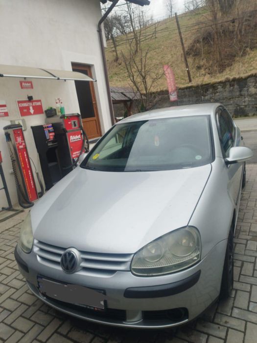 Vând golf 5 1.6 benzina