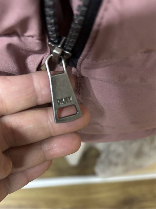 Оригинална парка на DKNY