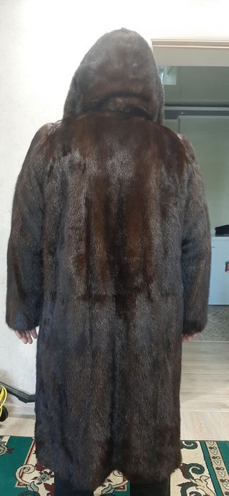 Продам норковую шубу