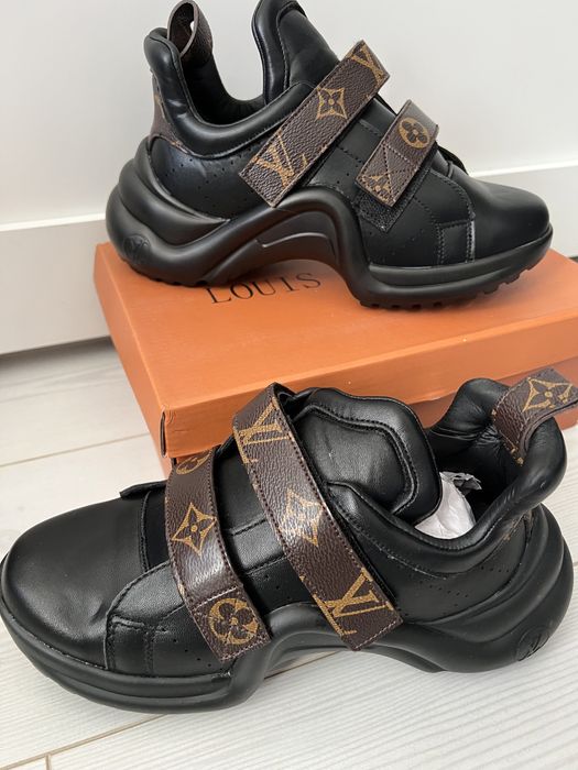 Продам макасины новые,заказывала с Алматы