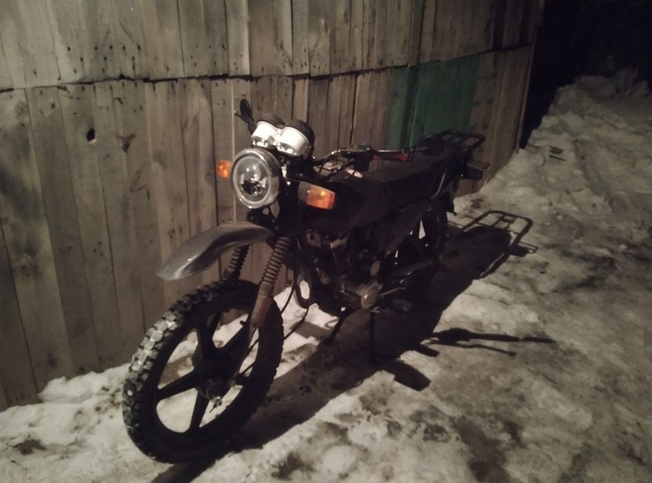 Продам мотоцикл 150 кубов