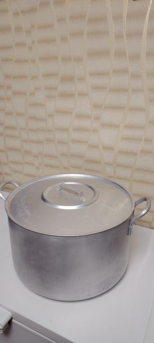 Продам Каструлю 40л
