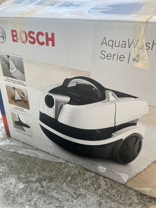 Перяща прахосмукачка Aqua Wash Bosch Series 4