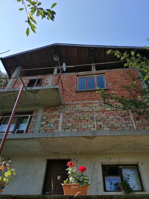 Продава се Къща в София, Овча купел - 170 кв.м за 406 €/кв.м - Снимка #1