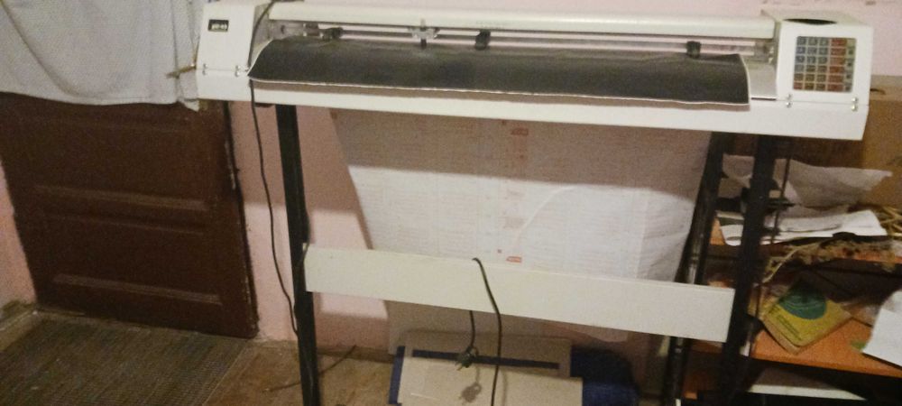 Plotter cu tambur