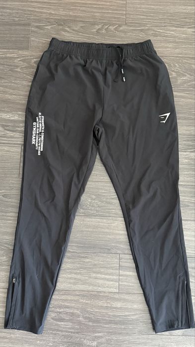 Чисто нови дрехи Gymshark, неносени