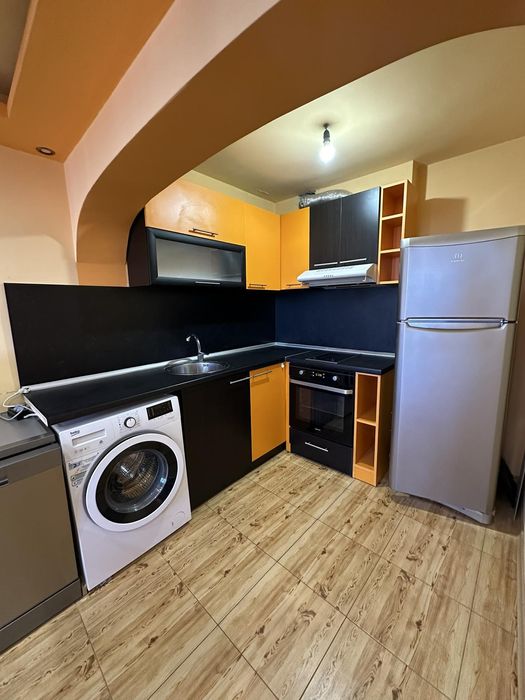 Продава се Двустаен апартамент в Бургас, Лазур - 55 кв.м за 2273 €/кв.м - Снимка #2