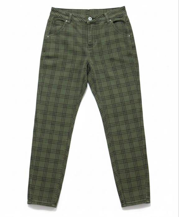 Продам шорты и двое джинс!