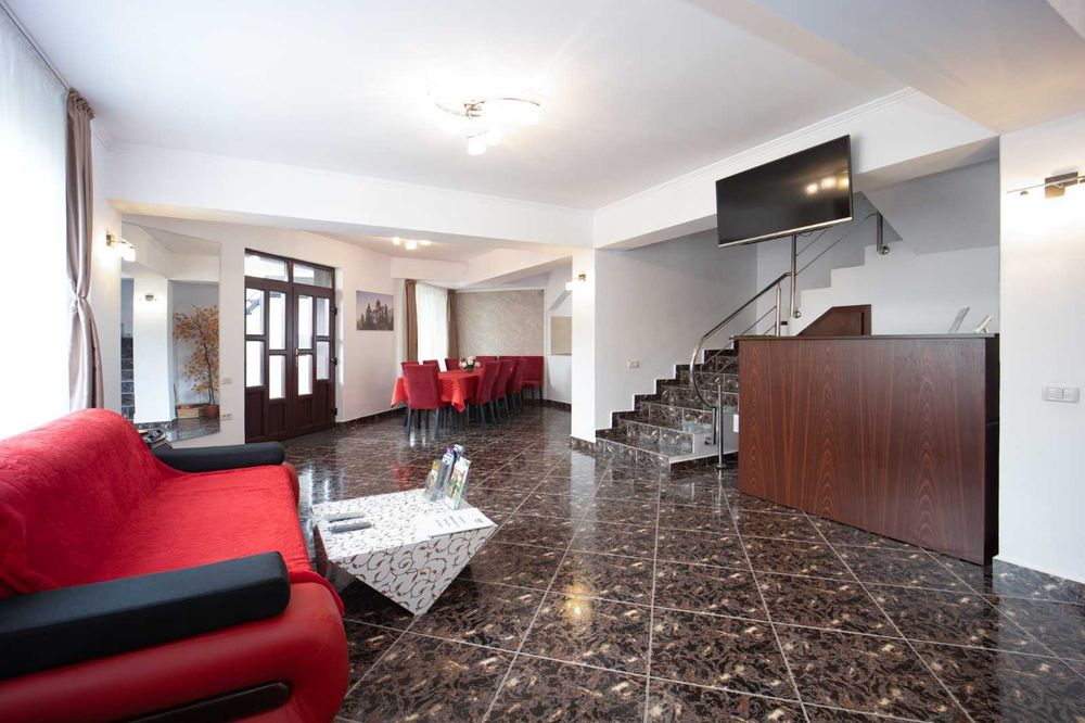 Vila Spatiu Comercial Premium in Bran, Brasov acces din DN73