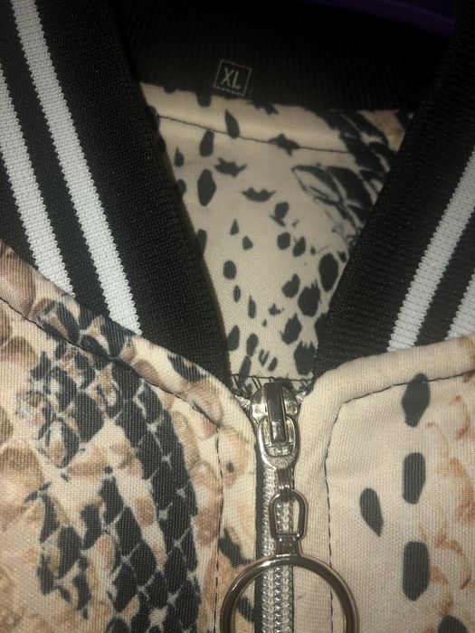 Новый. Стильный бомбер. Турция