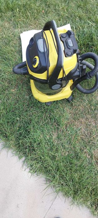 Прахосмукачка KARCHER WD 5
