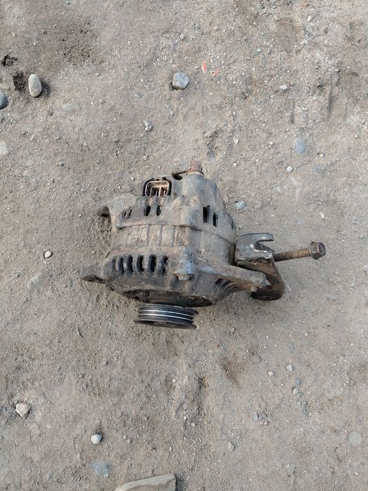 Продам генератор мазда 626 переходка