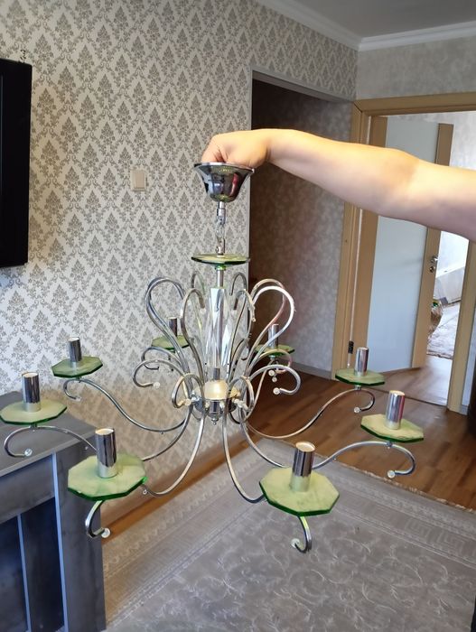 Люстра 8ми рожковая