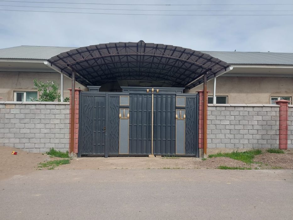 Продаётся уютный дом с участком