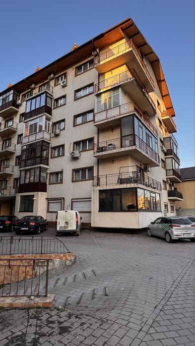 vand apartament mobilat si dotat