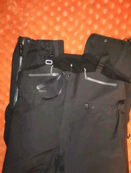 ARCTERYX Theta SV Bib 
Премиум клас
Оригинал
Мъжки гащеризон 2ХЛ-ХЛ