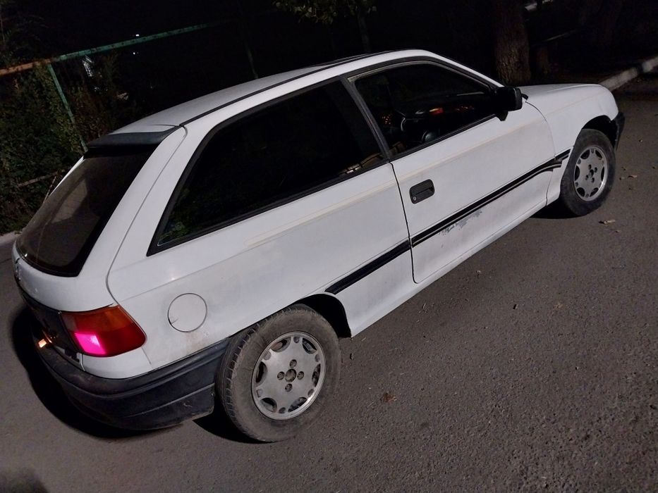 Опель Астра машина