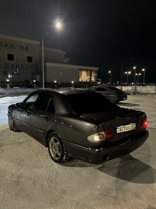 Продам Мерседес Е230