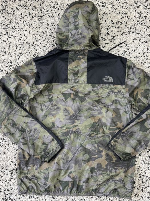 Мъжка ветровка THE NORTH FACE . Размер L