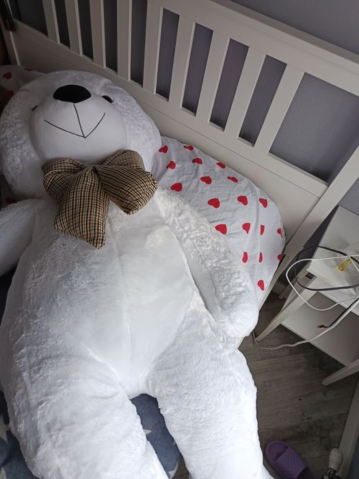 Продам 2 м медведя