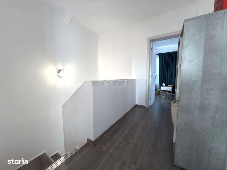 Casa, 90mp, 3 camere, 3 bai, cu Garaj si Curte