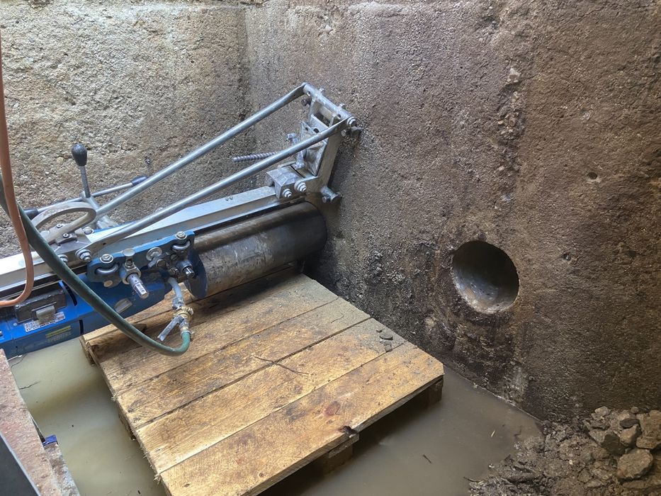 Пробиване на отвори в бетон. Диамантено пробиване.