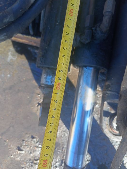 Цилиндр Тракторныи запчасти