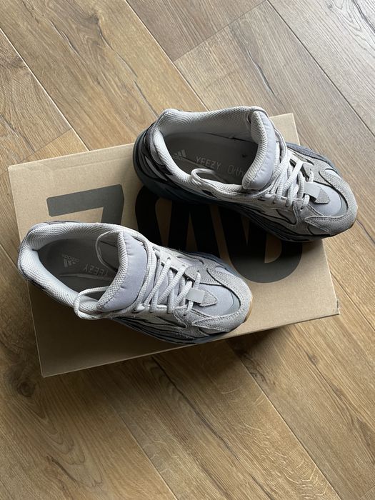 Yeezy 700 v2 Tephra, marimea 36