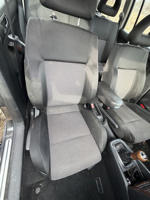 VW Bora 1.6 105PS НА ЧАСТИ!